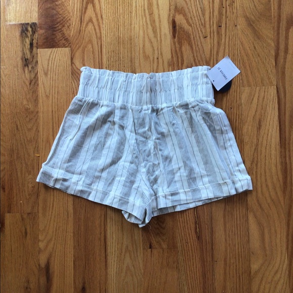 Summer Shorts‎ - Picture 1 of 2